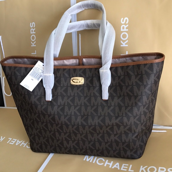 Michael Kors Handbags - ⭐️🎆Mk Carryall tote🎆brown/large/shoulder bag